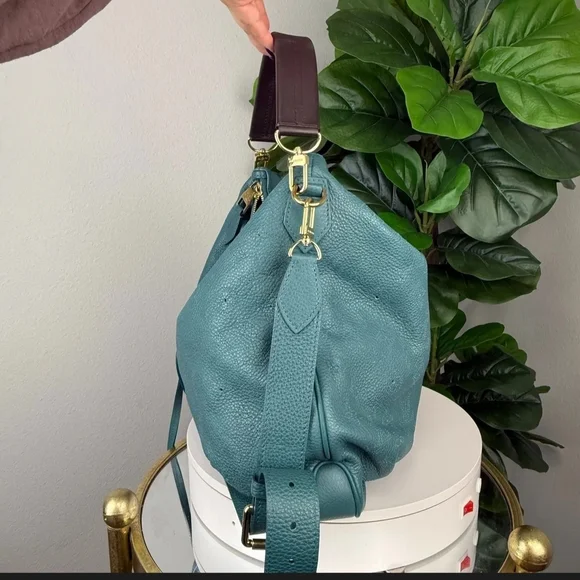 Louis vuitton Mahina Selene - Picture 4 of 8